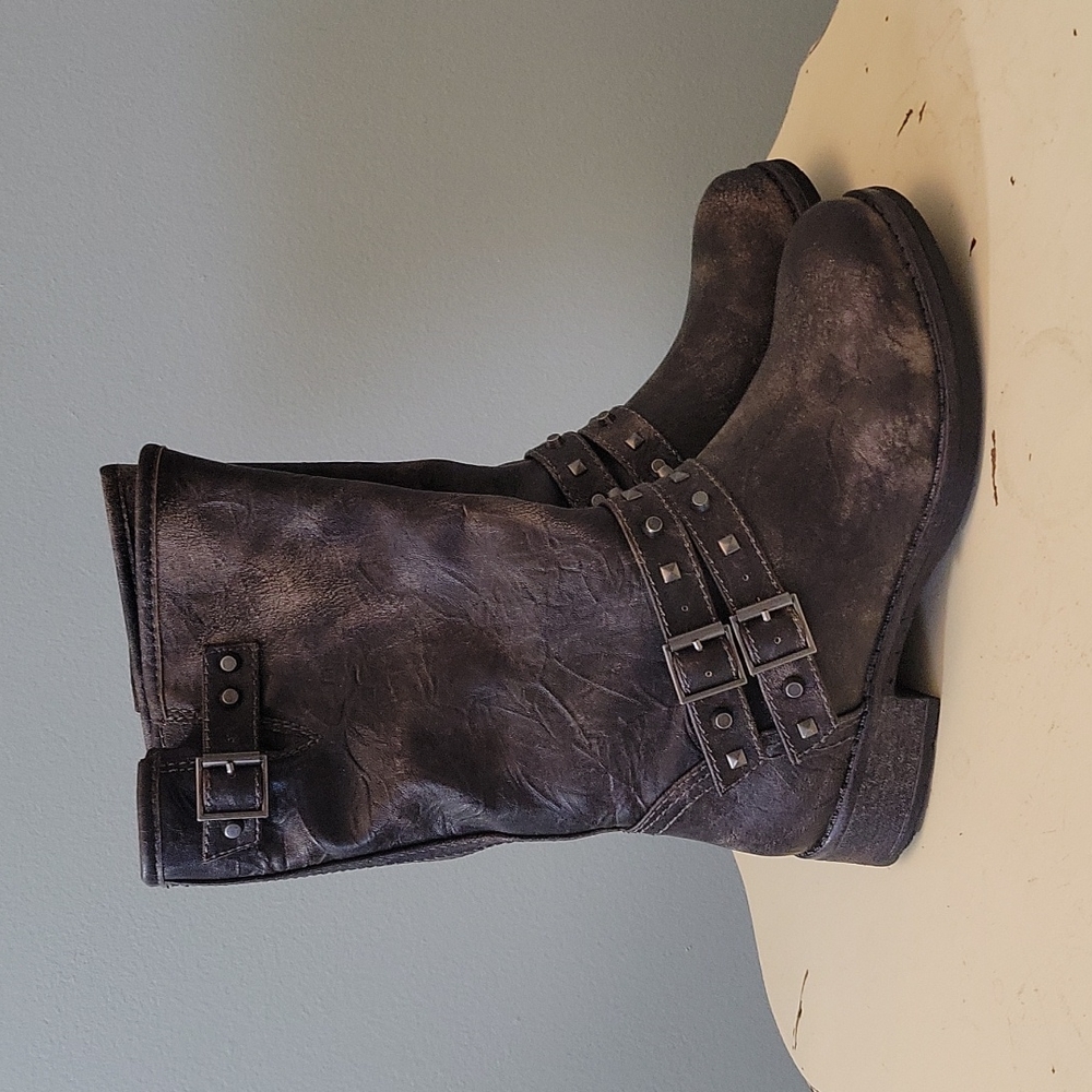 Dirty Laundry Brown Boots